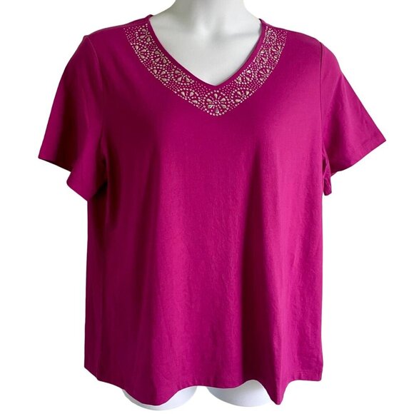 Coral Bay Woman 1X Fuchsia Top With Rhinestone Embellished V-Neck NEW - Picture 1 of 9